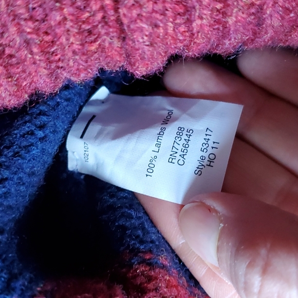 J.CREW 100 % lamb wool red and blue sweater - Picture 6 of 9